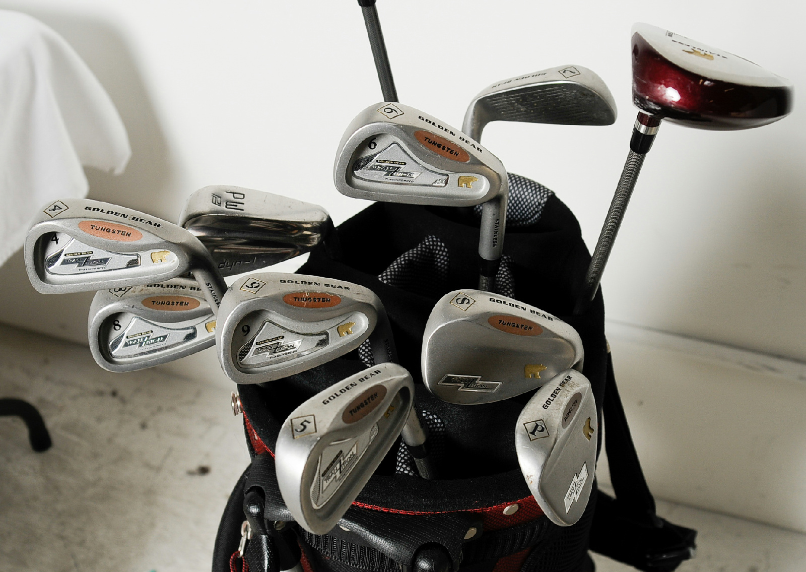 Where to buy golden bear golf clubs at the bottom price?