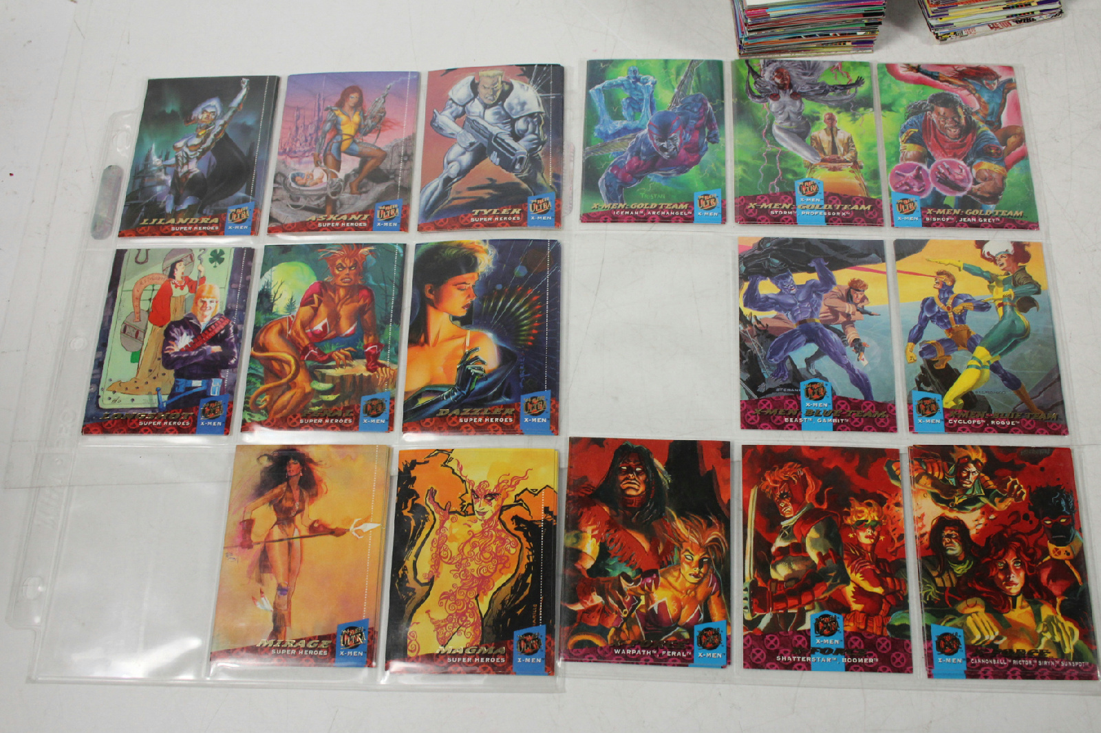 2000 Unsorted Marvel Universe Near Mint Trading Cards